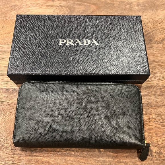 Prada Black Wallet with Gold Accents - Picture 3 of 15